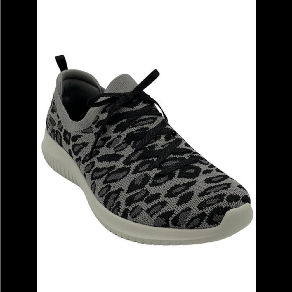 Skechers - Ultra Flex - Size 10 Wide - NWT - Pop Sensation Black/Gray